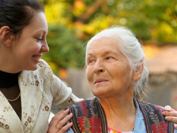 В Магнитогорске действует программа создания приемных семей для пожилых людей