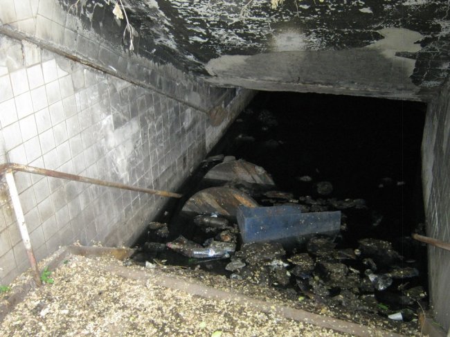 «Холеры какой - нибудь ждут?» В Магнитогорске есть забытый подземный переход