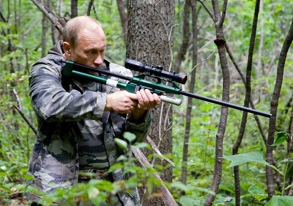 Путин подписал «не тот» закон об оружии. Госдума и Совфед негодуют