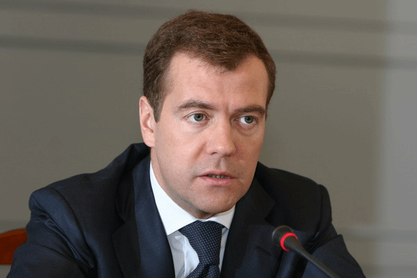 Дмитрий Медведев поручил министерству финансов найти 200 миллиардов рублей