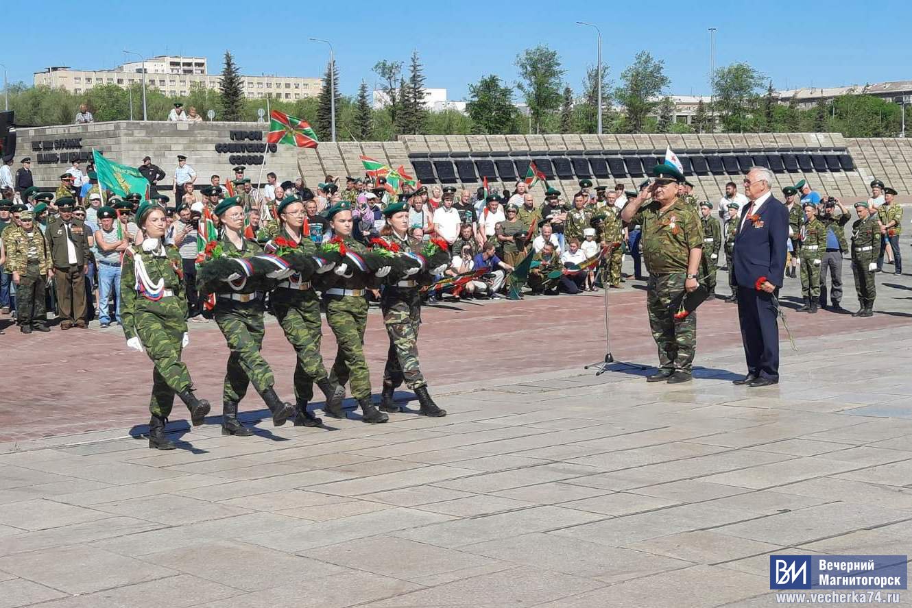 Зеленую фуражку берегу пограничники. День пограничника 2021. Фуражка пограничника 2021.