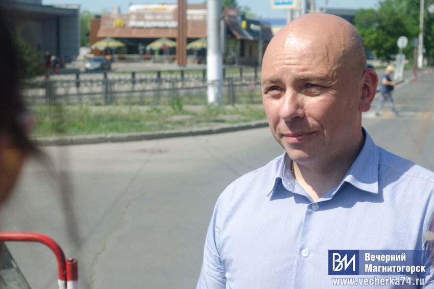 Работы ведутся днём и ночью Работы ведутся днём и ночью