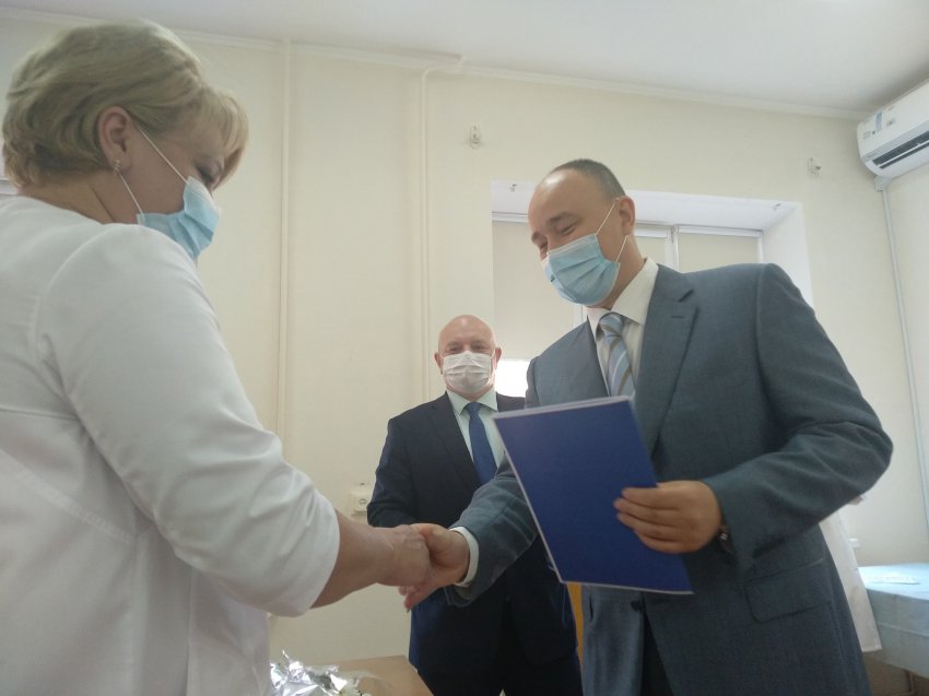 Дефибрилляторы, электрокардиографы и кондиционеры Дефибрилляторы, электрокардиографы и кондиционеры