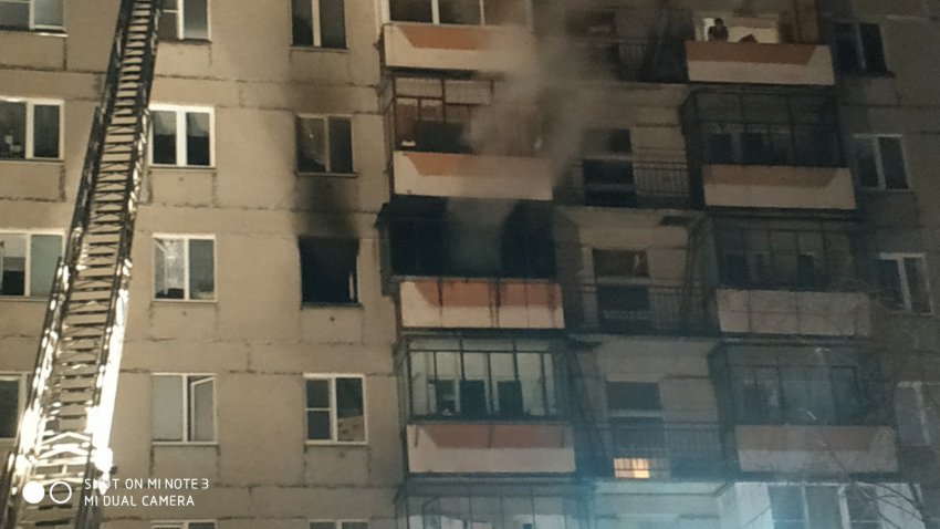 В Магнитогорске полностью сгорела квартира