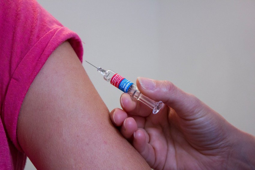 На Южном Урале готовятся к массовой вакцинации подростков