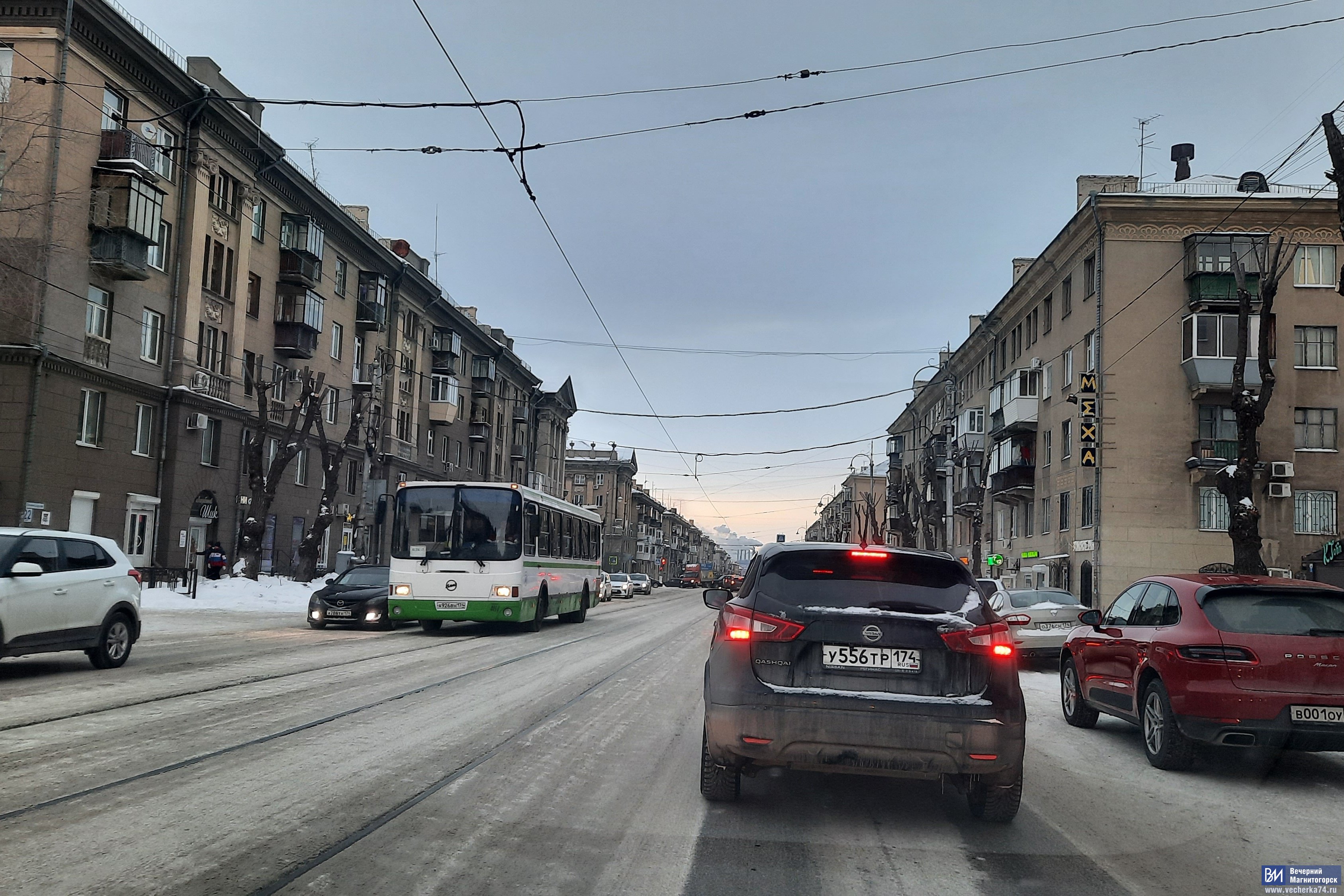 День пасмурный, но весенний » Вечерний Магнитогорск