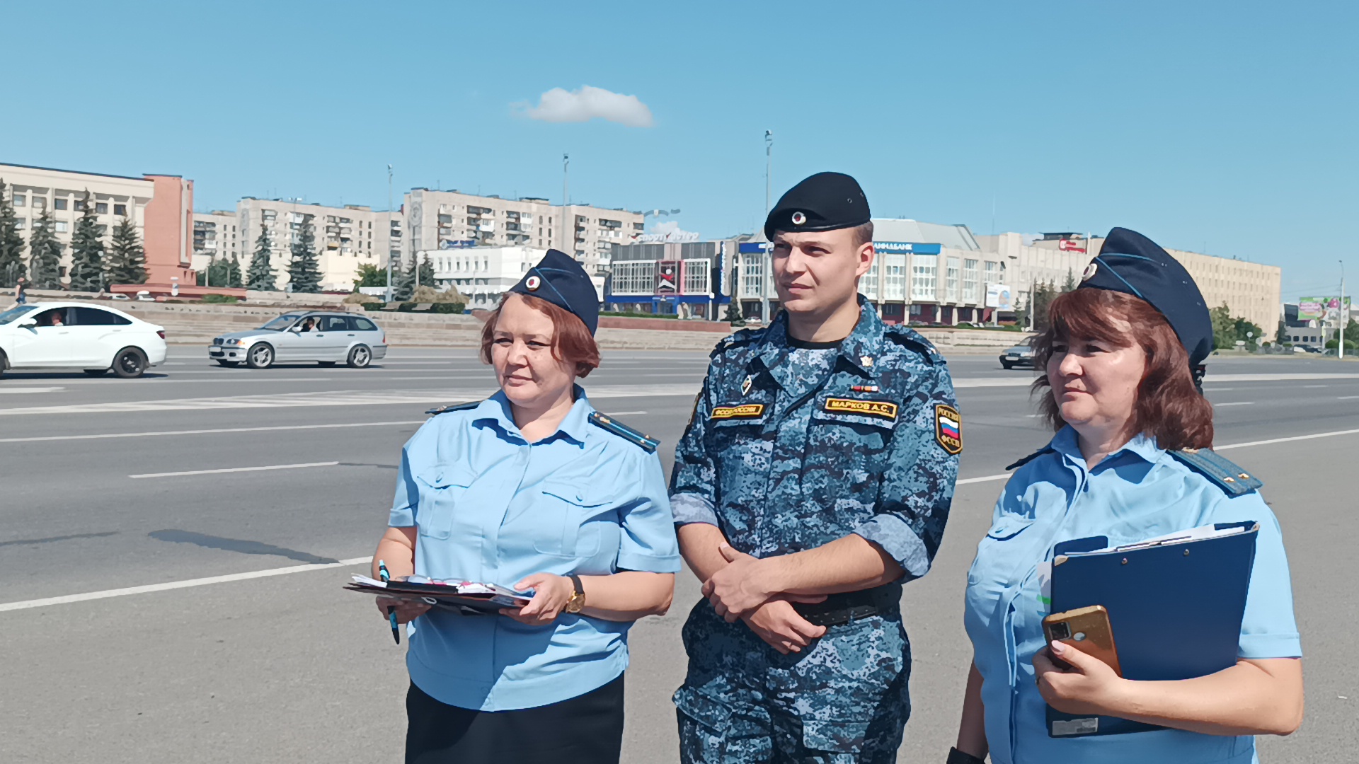 Не только стучатся в дверь, но и встречаются на дорогах | 27.07.2022 |  Магнитогорск - БезФормата