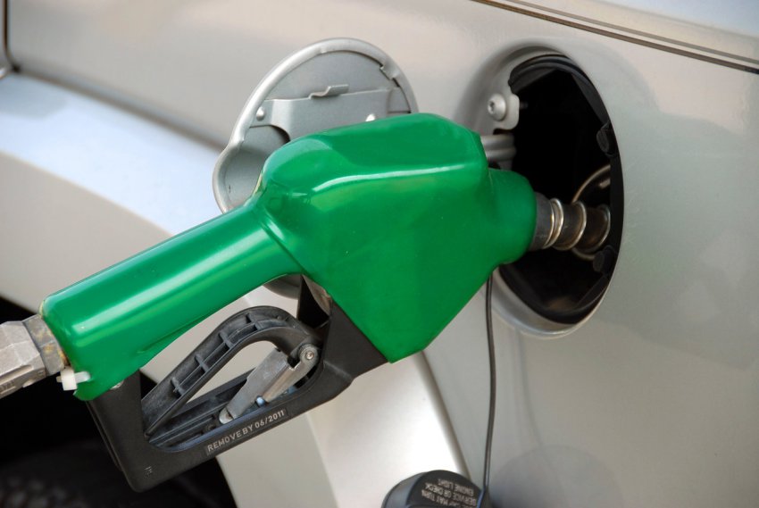 Магнитогорцев удивили новые цены на бензин