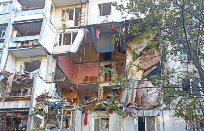 В Балашихе от взрыва частично обрушился жилой дом