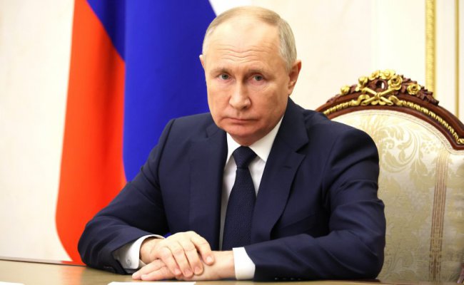 В Магнитогорске начался сбор подписей в поддержку Владимира Путина