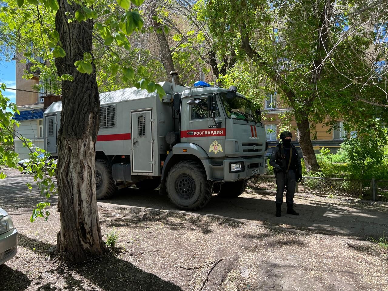 В Магнитогорске заметили вооружённых силовиков | 28.05.2024 | Магнитогорск  - БезФормата