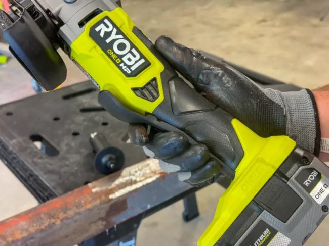     Ryobi PBLAG02 18V HP