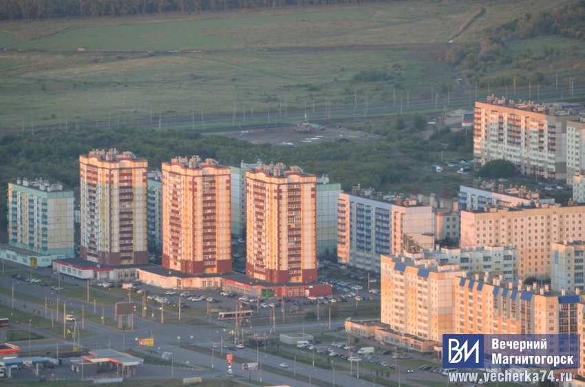 В небо над Магнитогорском поднялись гигантские аэростаты В небо над Магнитогорском поднялись гигантские аэростаты