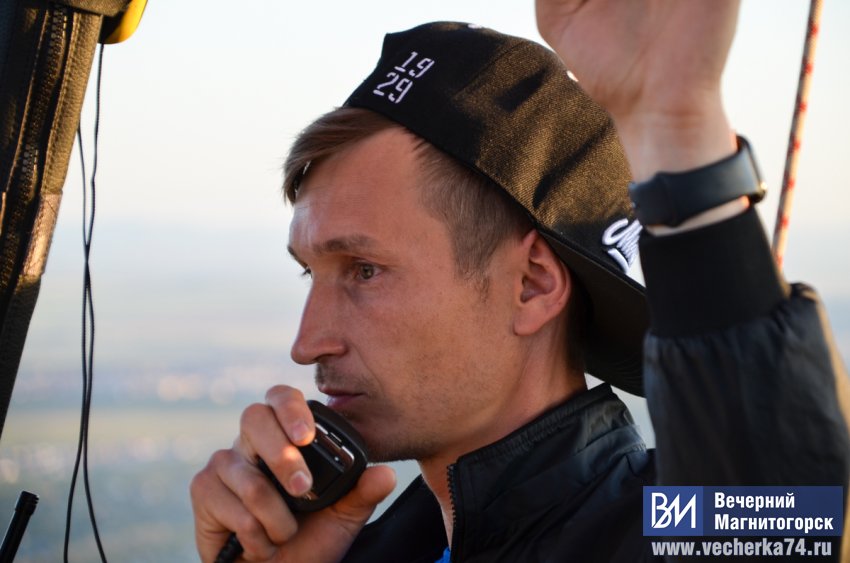 В небо над Магнитогорском поднялись гигантские аэростаты В небо над Магнитогорском поднялись гигантские аэростаты