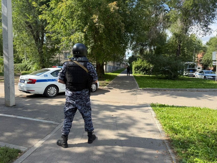 В Магнитогорске заметили скопление силовых структур В Магнитогорске заметили скопление силовых структур