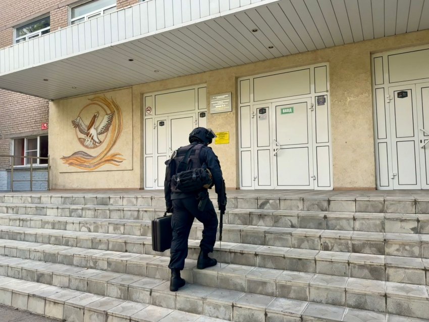 В Магнитогорске заметили скопление силовых структур В Магнитогорске заметили скопление силовых структур