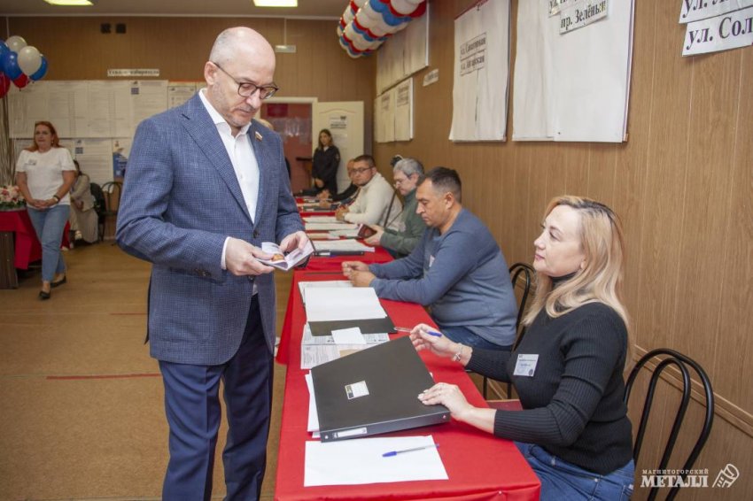 В Магнитогорске начались выборы депутатов В Магнитогорске начались выборы депутатов