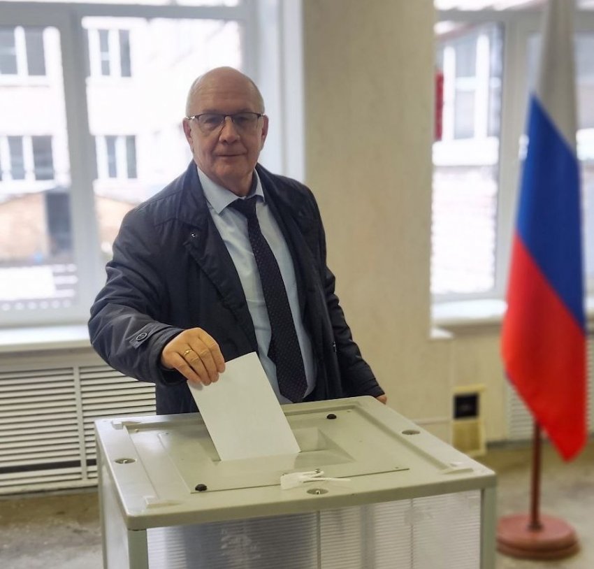 В Магнитогорске начались выборы депутатов В Магнитогорске начались выборы депутатов