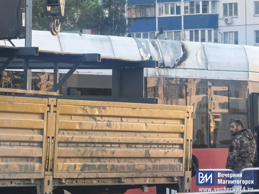 В Магнитогорске загорелся трамвай с пассажирами В Магнитогорске загорелся трамвай с пассажирами