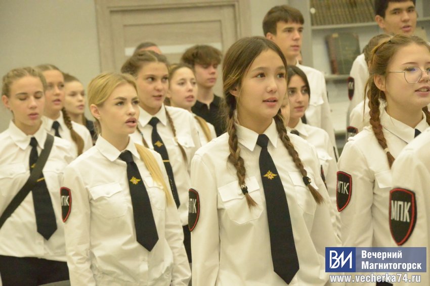 Ветераны МВД зарядили будущих стражей порядка на подвиги Ветераны МВД зарядили будущих стражей порядка на подвиги
