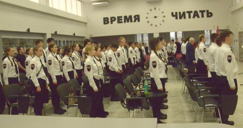 Ветераны МВД зарядили будущих стражей порядка на подвиги Ветераны МВД зарядили будущих стражей порядка на подвиги