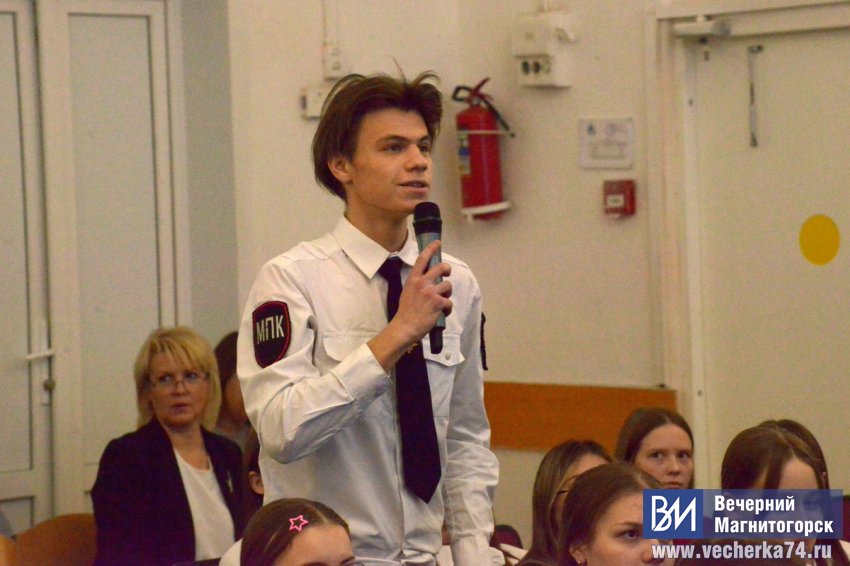 Не уйду, пока не отвечу всем! Не уйду, пока не отвечу всем!