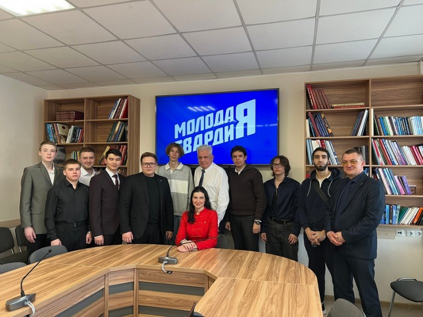 В Магнитогорске сменился лидер Молодой Гвардии «Единой России» В Магнитогорске сменился лидер Молодой Гвардии «Единой России»