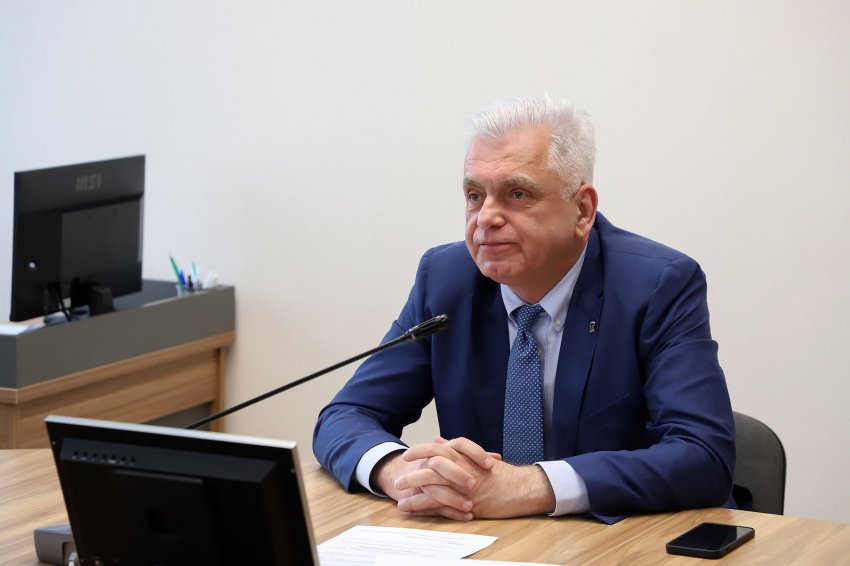 � ������������� �������� ����� ������ �����������