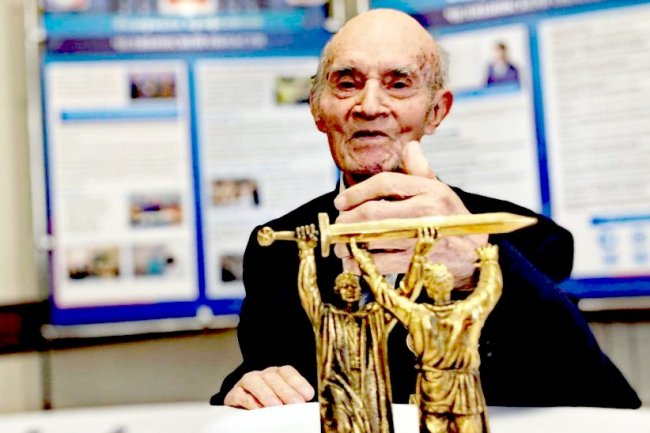 ������ ���� ������ ���� ����� ����