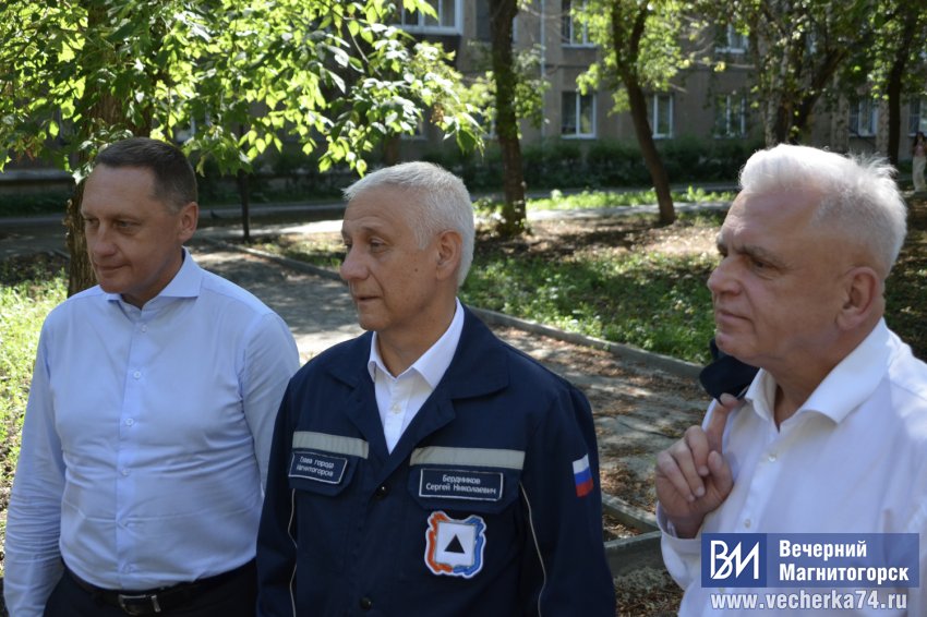В сквере Магнитогорска идёт масштабный ремонт В сквере Магнитогорска идёт масштабный ремонт